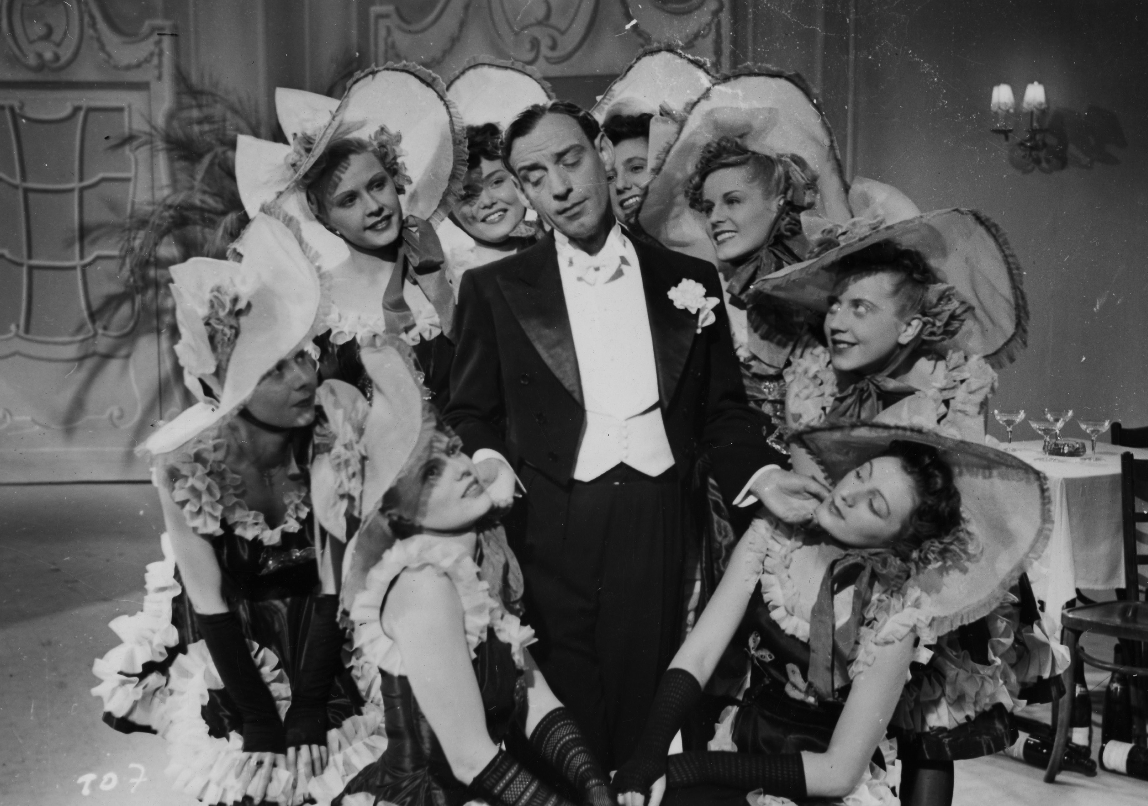 Egy szoknya, egy nadrág (1943) 